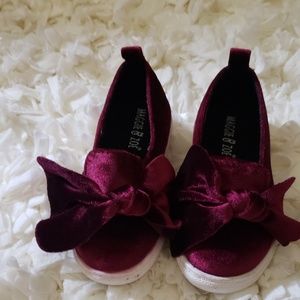 Maggie & Zoe toddler size 7 shoes